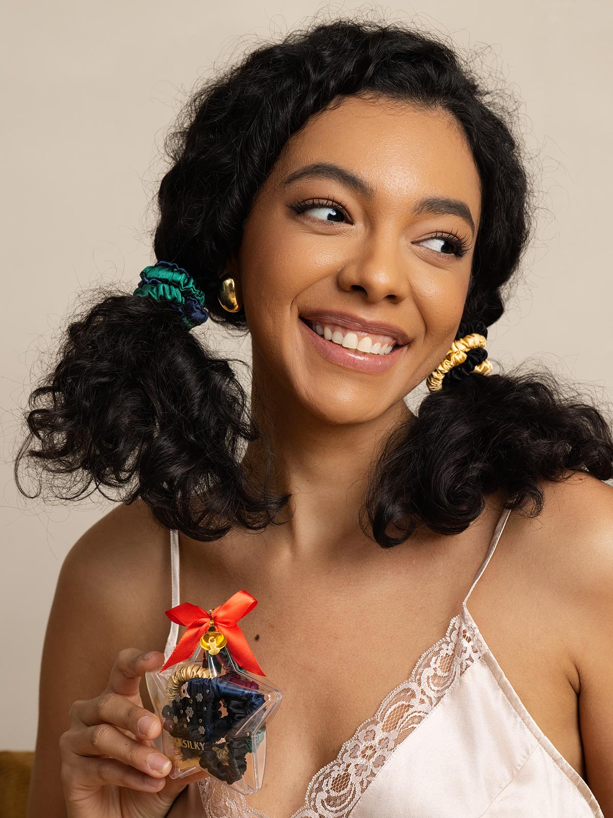 [Group1] SilkSilky-SE Scrunchie 002