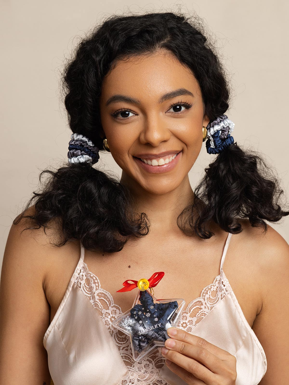 [Group4] SilkSilky-SE Scrunchie 002