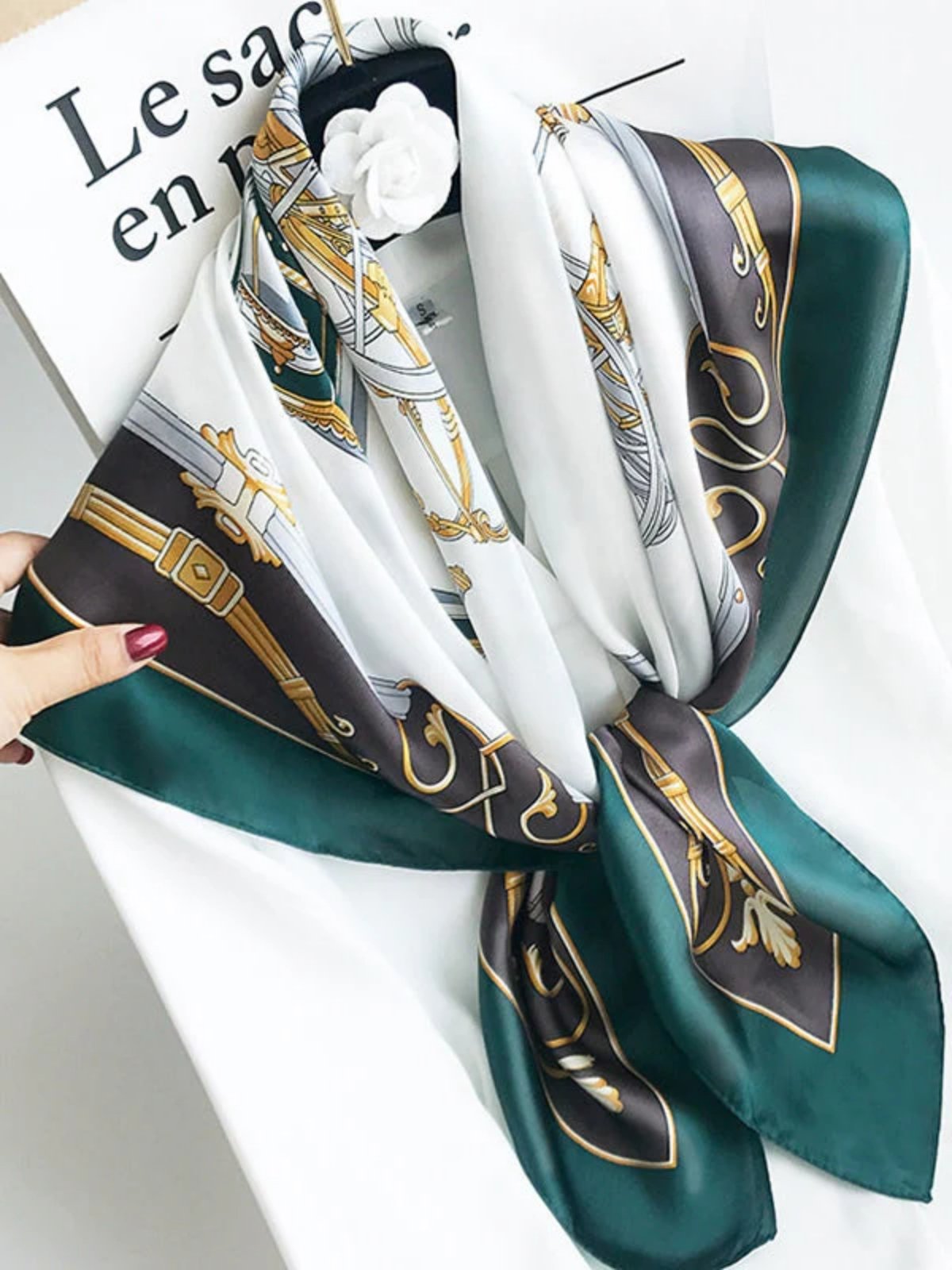 SilkSilky SE Rent Silke Scarf Svart 001