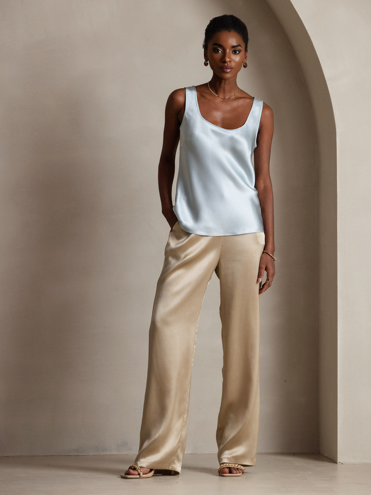 [Ljusblå] SilkSilky-SE 19Momme Ärmlös Djup Rund Halsringning Cami Toppar 006