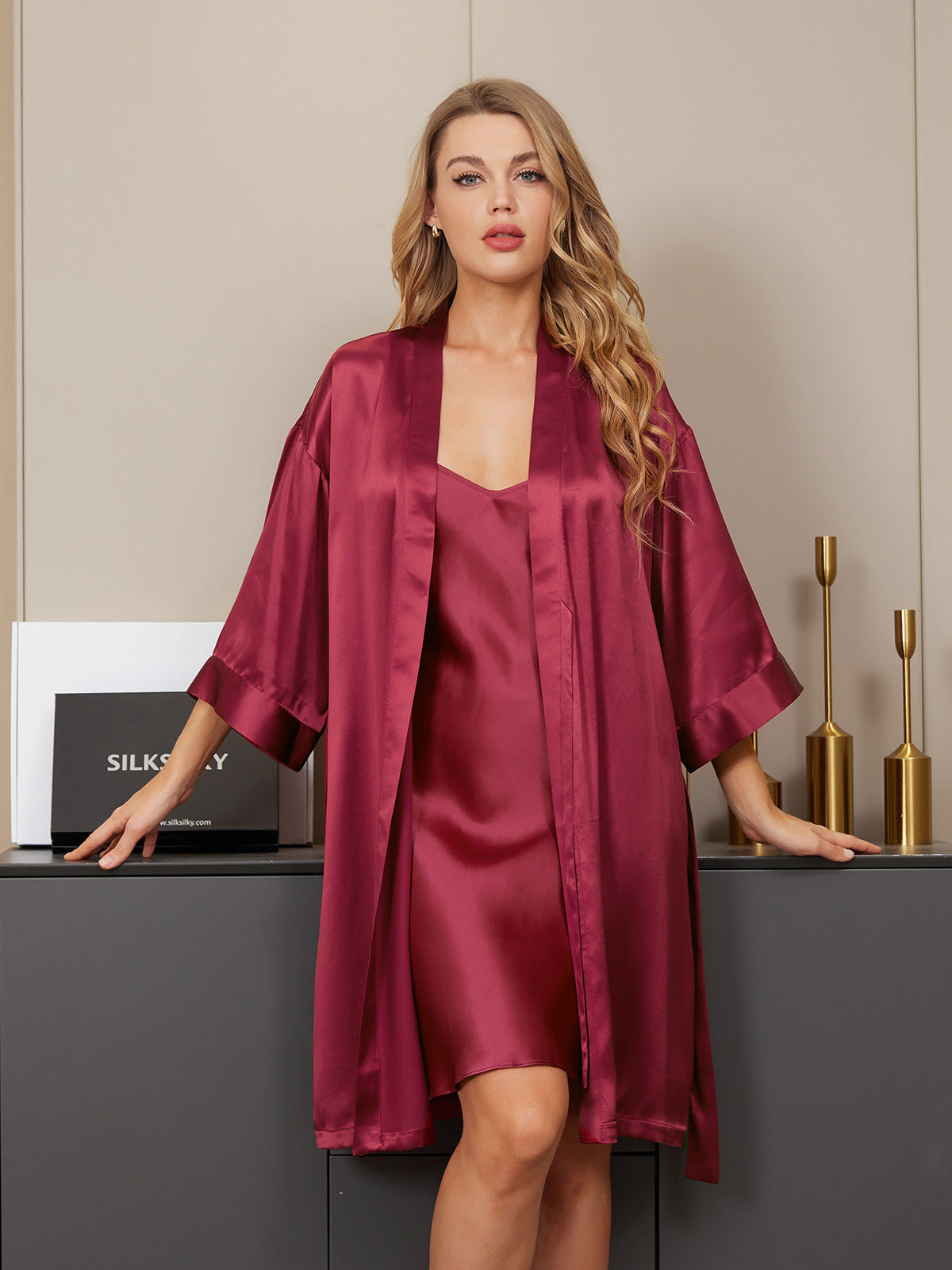 SilkSilky SE Rent Silke 3/4 Ärm Nightgown&Robe Set Vin 005