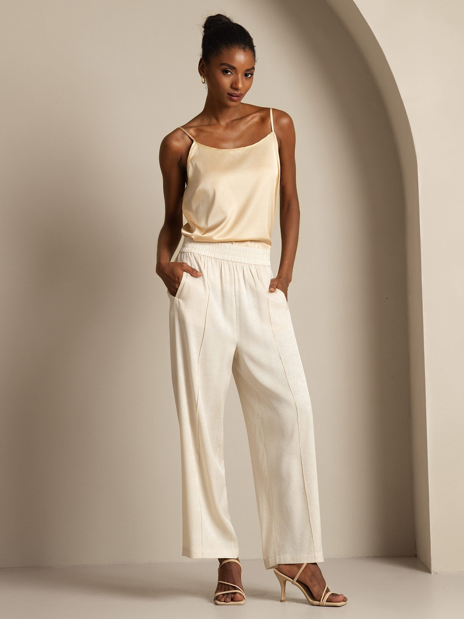 [Champagne] SilkSilky-SE 19Momme Spaghetti Rem Djup Rund Halsringning Cami Toppar 008