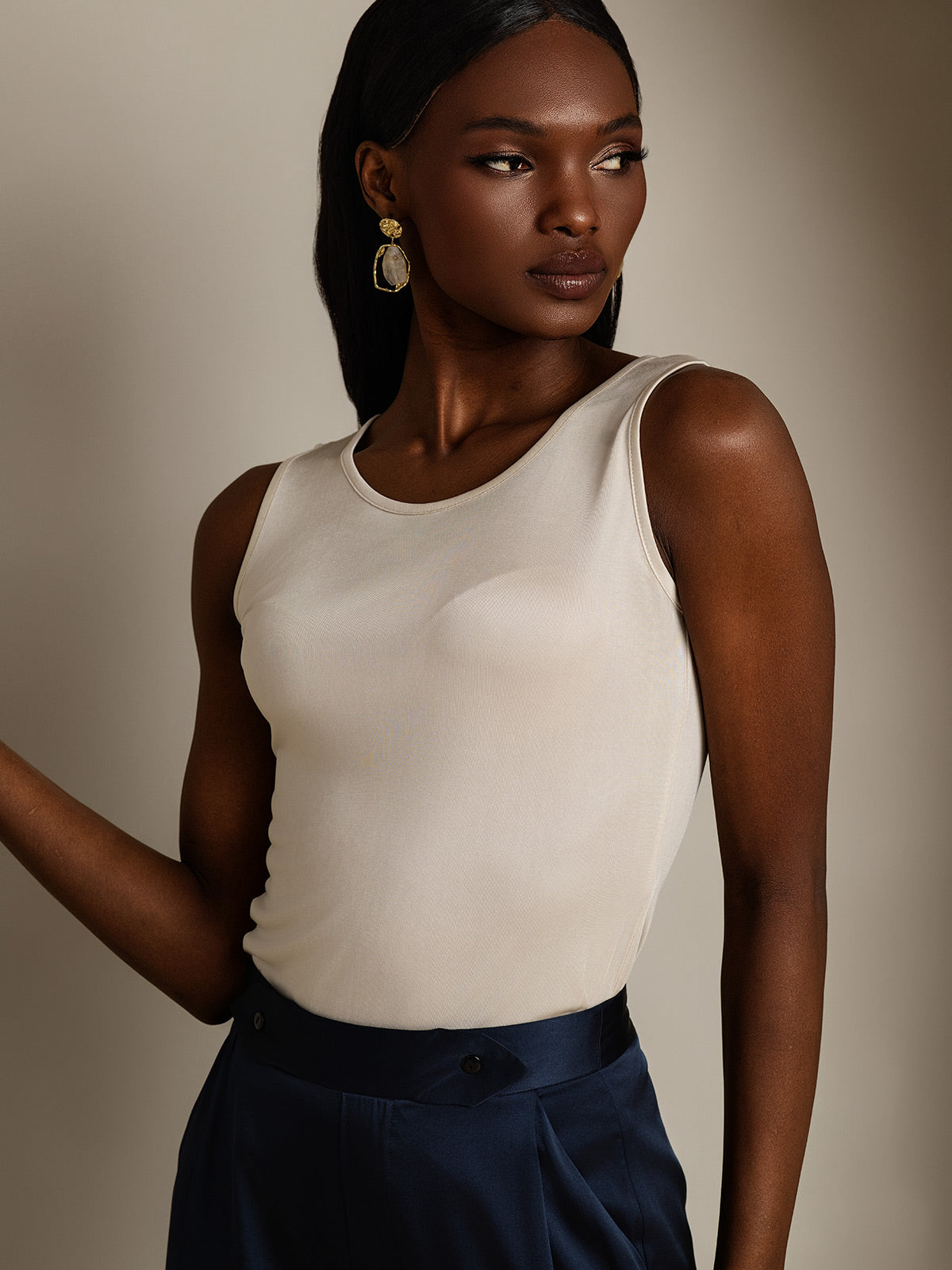 [Beige] SilkSilky-SE Silke Stickad Ärmlös Round Neck Dam T-Shirt 004