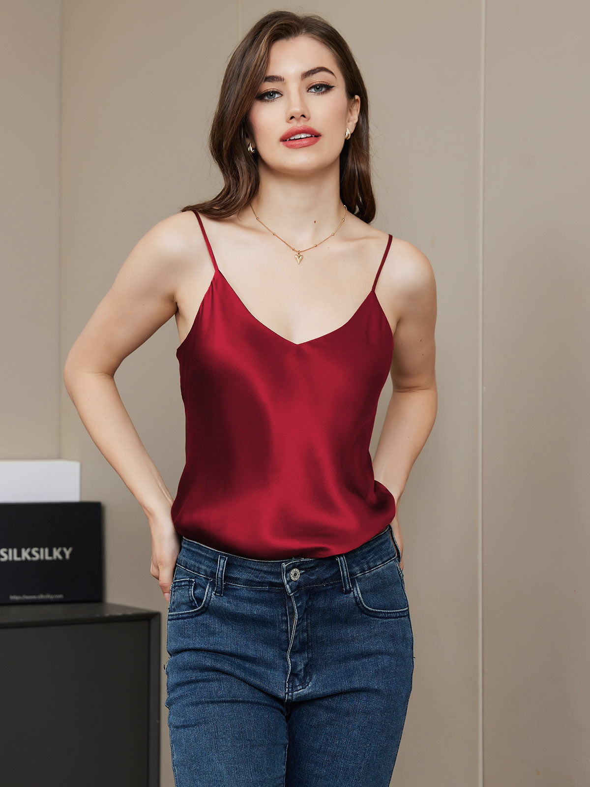 [Mörkröd] SilkSilky-SE Rent Silke V-Hals Cami Toppar 005