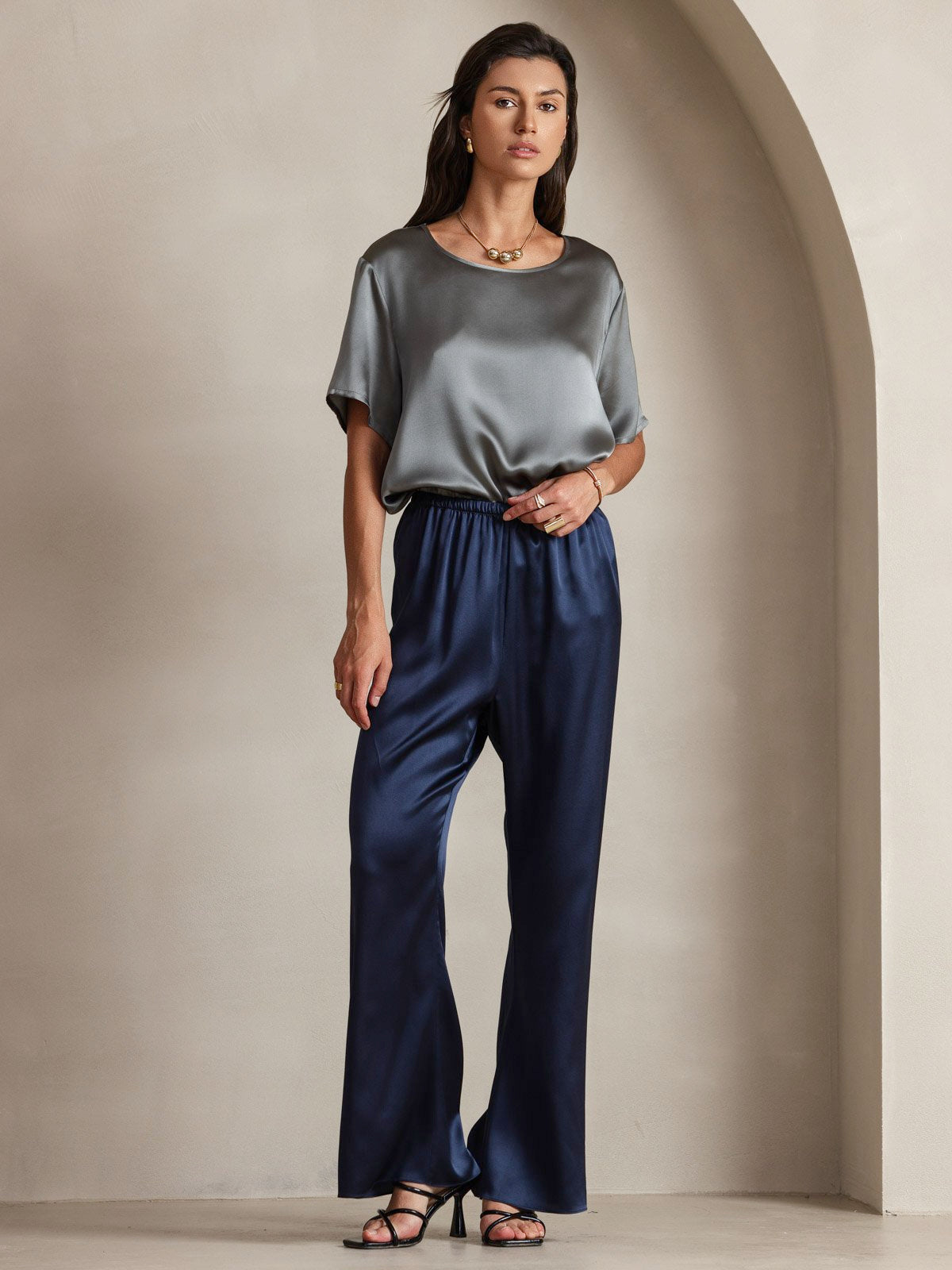 SilkSilky-SE Rent Silke Kort Ärm Womens T-Shirt Mörkgrå 006