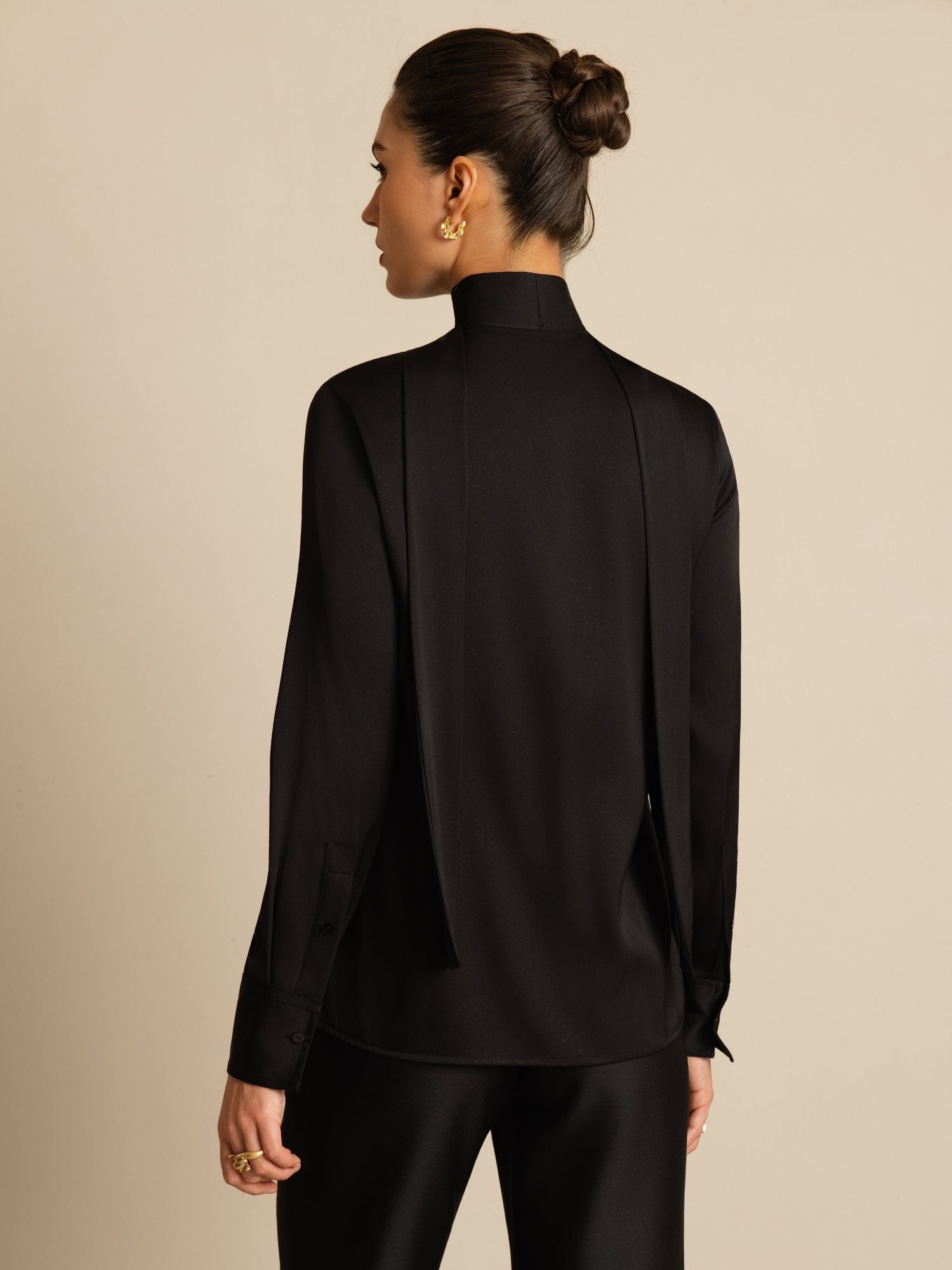 [Svart] SilkSilky-SE 19Momme Blouse 002