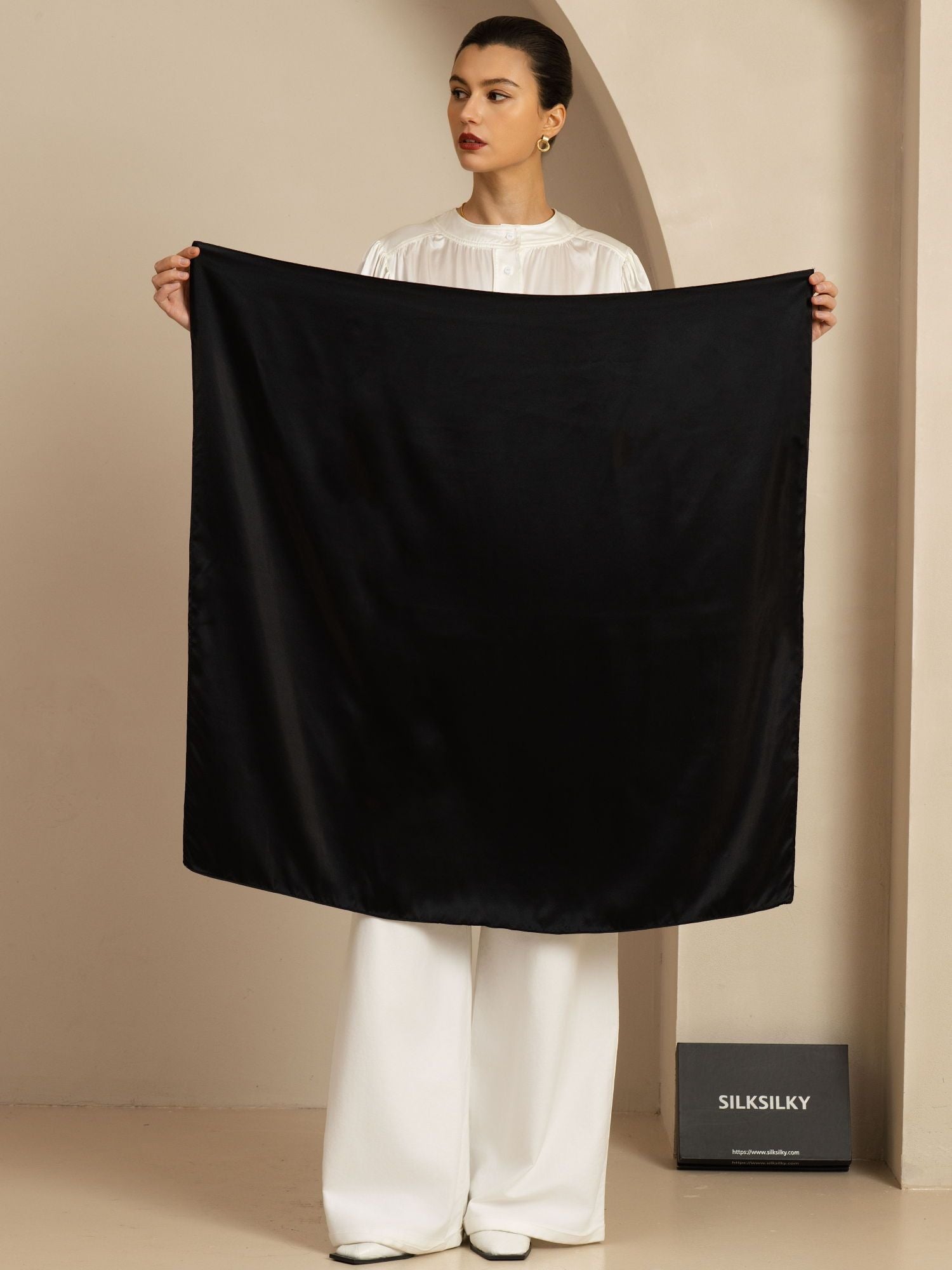 [Svart] SilkSilky-SE Pure Silk Scarf 003