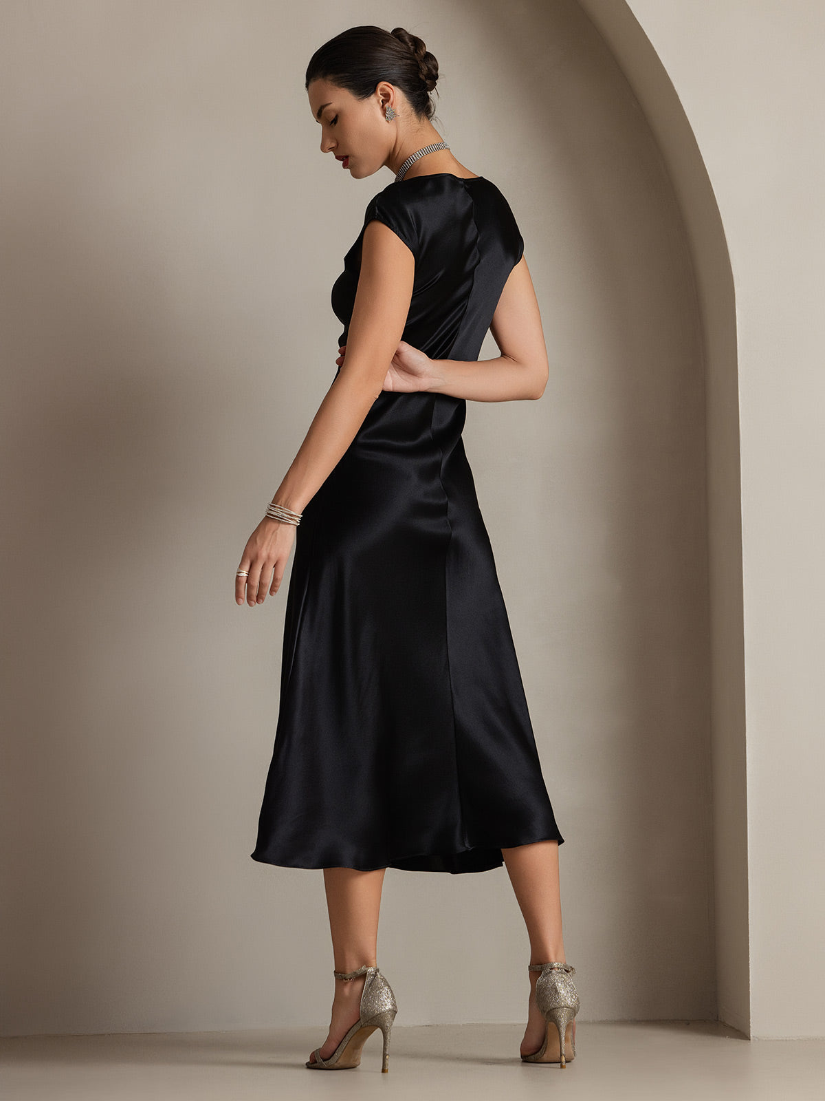 SilkSilky-SE 19Momme Silke Ärmlös Dress Svart 002