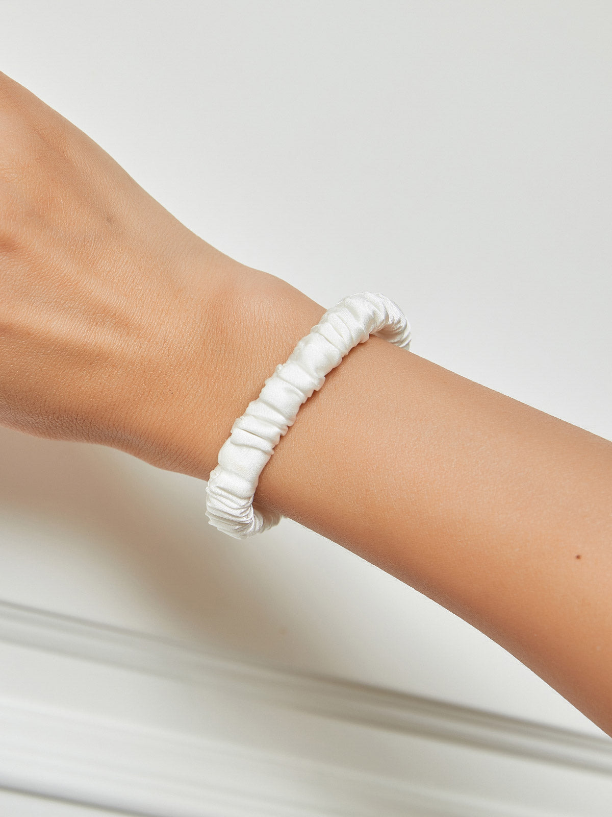[Vit] SilkSilky-SE 19Momme Rent Silke Scrunchie 001