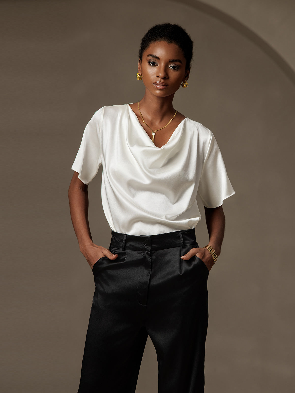[Vit] SilkSilky-SE Short Sleeve Cowl Neck Damblusar 001
