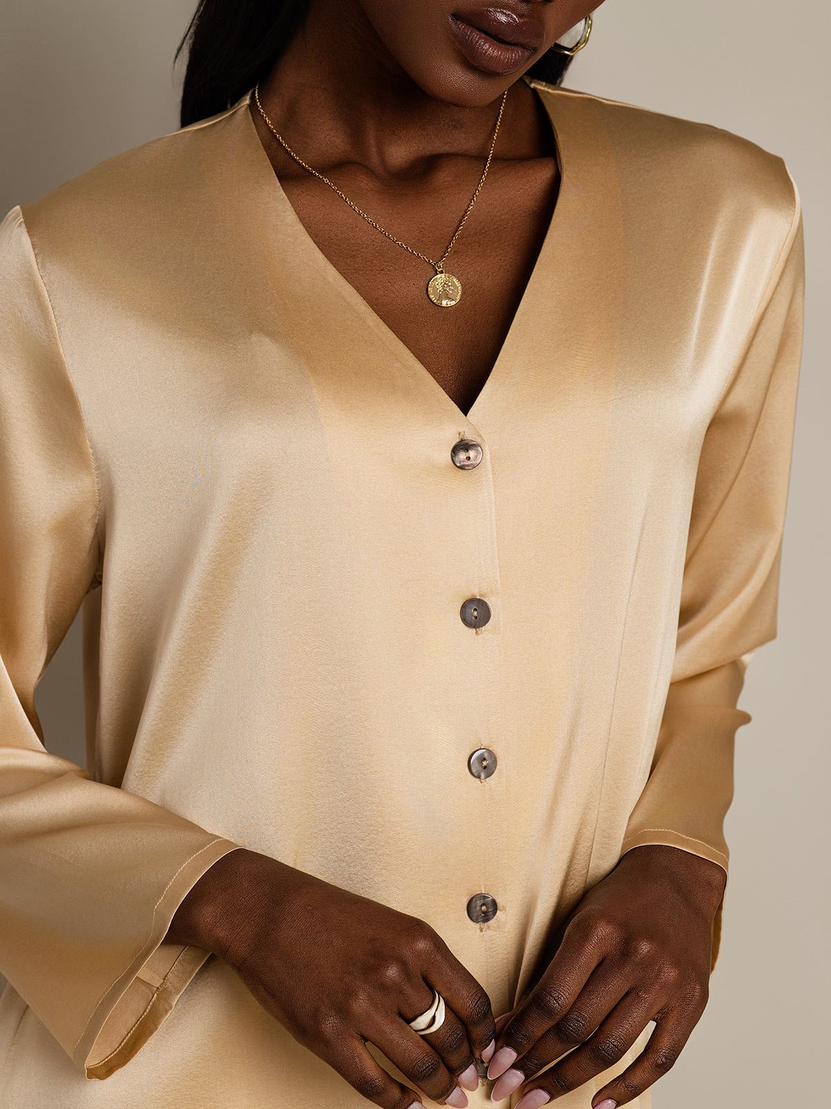 [Champagne] SilkSilky-SE 19Momme Silke V-Hals Damskjorta 006