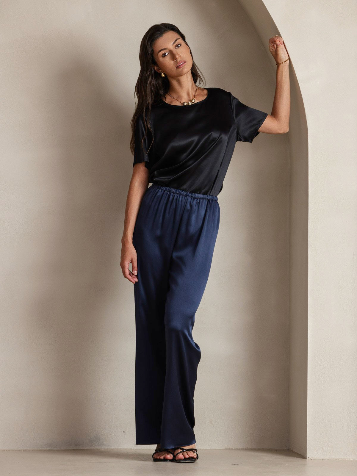 SilkSilky-SE Rent Silke Kort Ärm Womens T-Shirt Svart 007