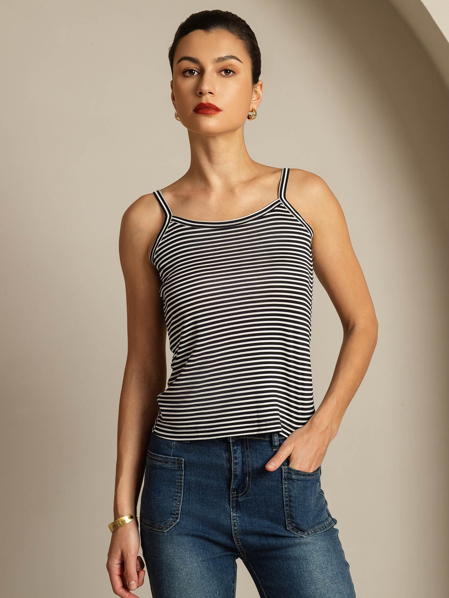 [Svart Rand] SilkSilky-SE Spaghetti Strap Square Neck Cami Toppar 001