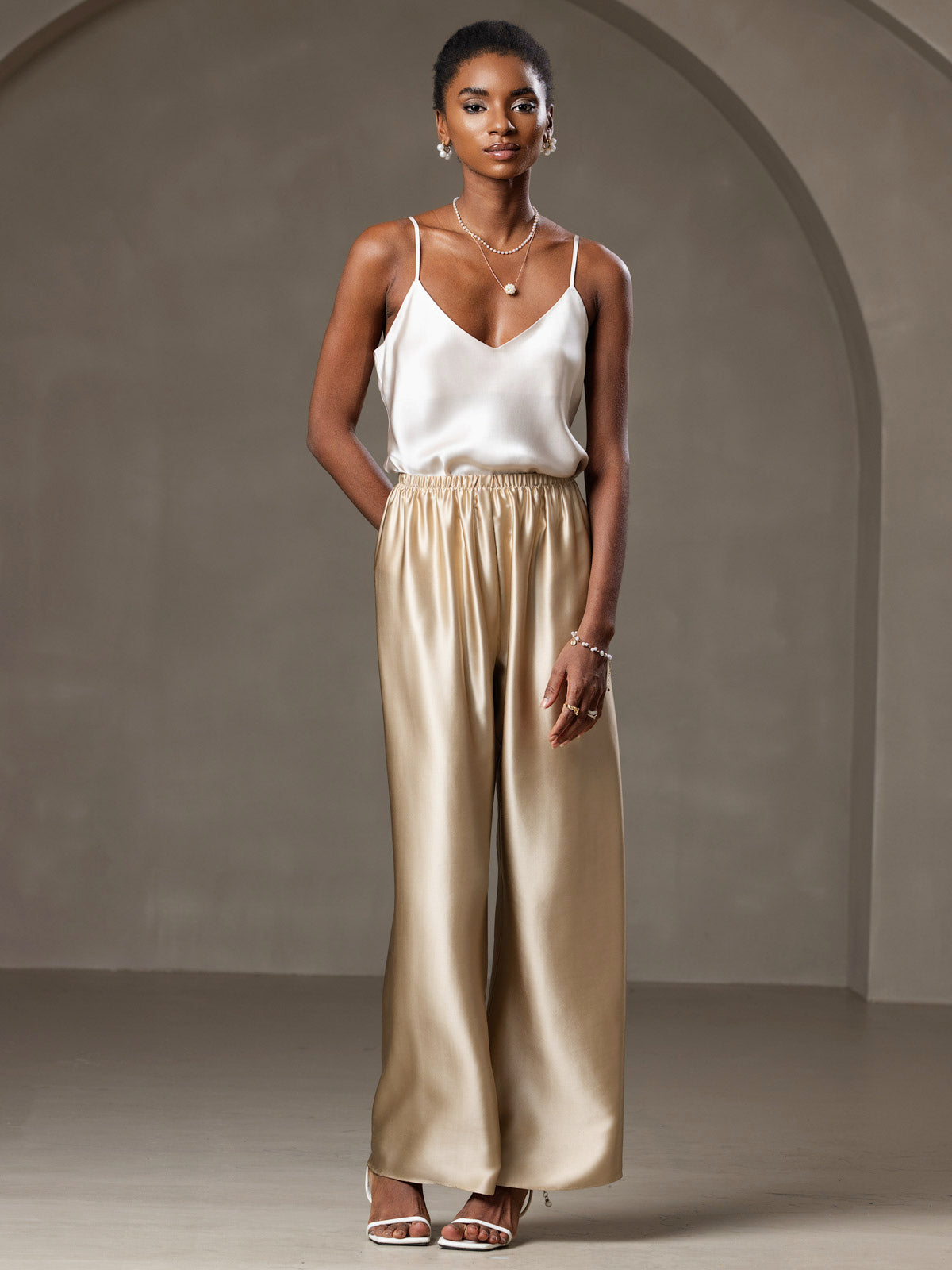 [Beige] SilkSilky-SE Rent Silke Camisoles 007