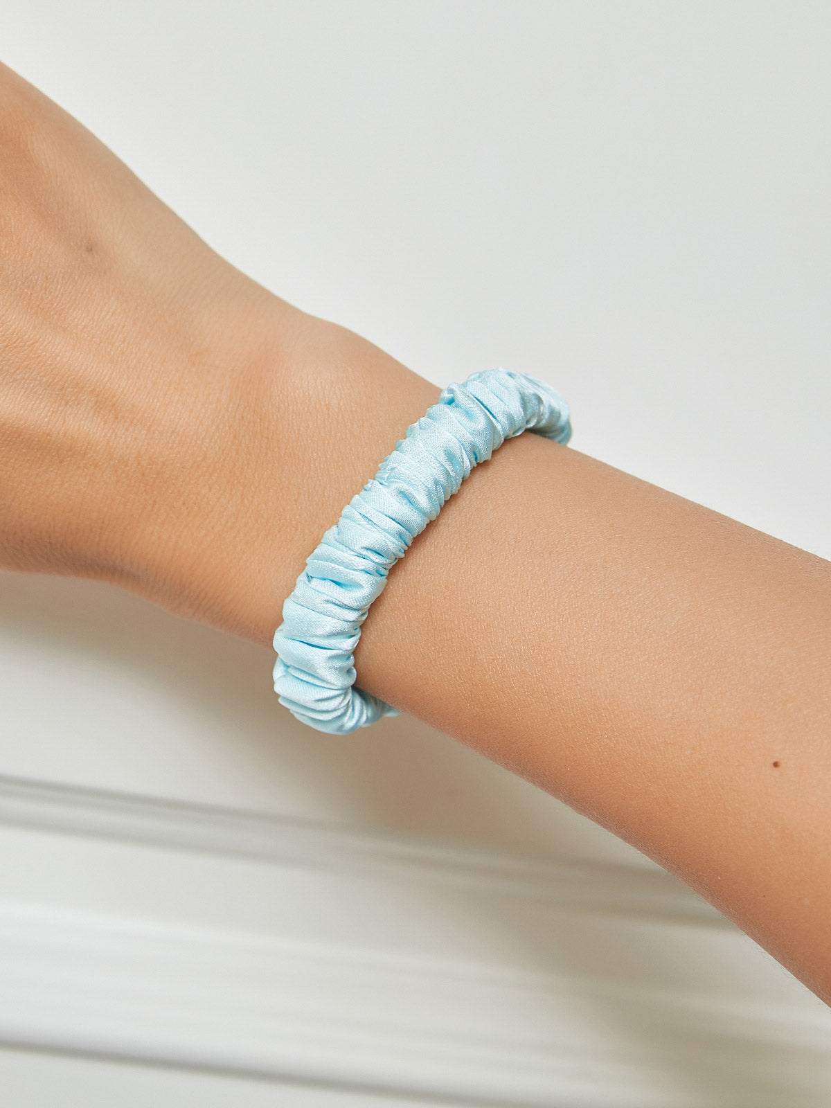 [Ljusblå] SilkSilky-SE 19Momme Rent Silke Scrunchie 001
