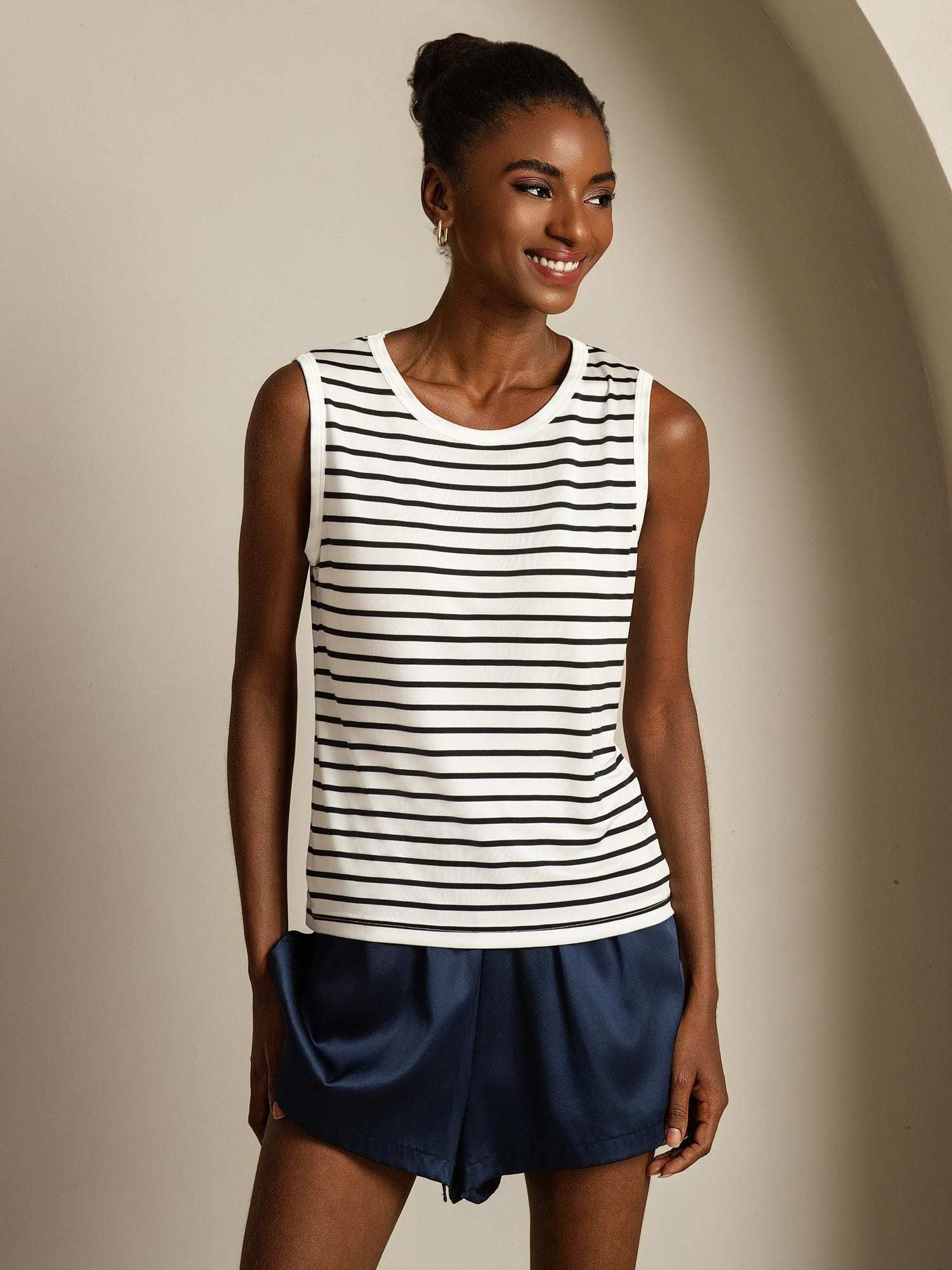 [Vit Rand] SilkSilky-SE Pure Silk Ärmlös Camisoles 001