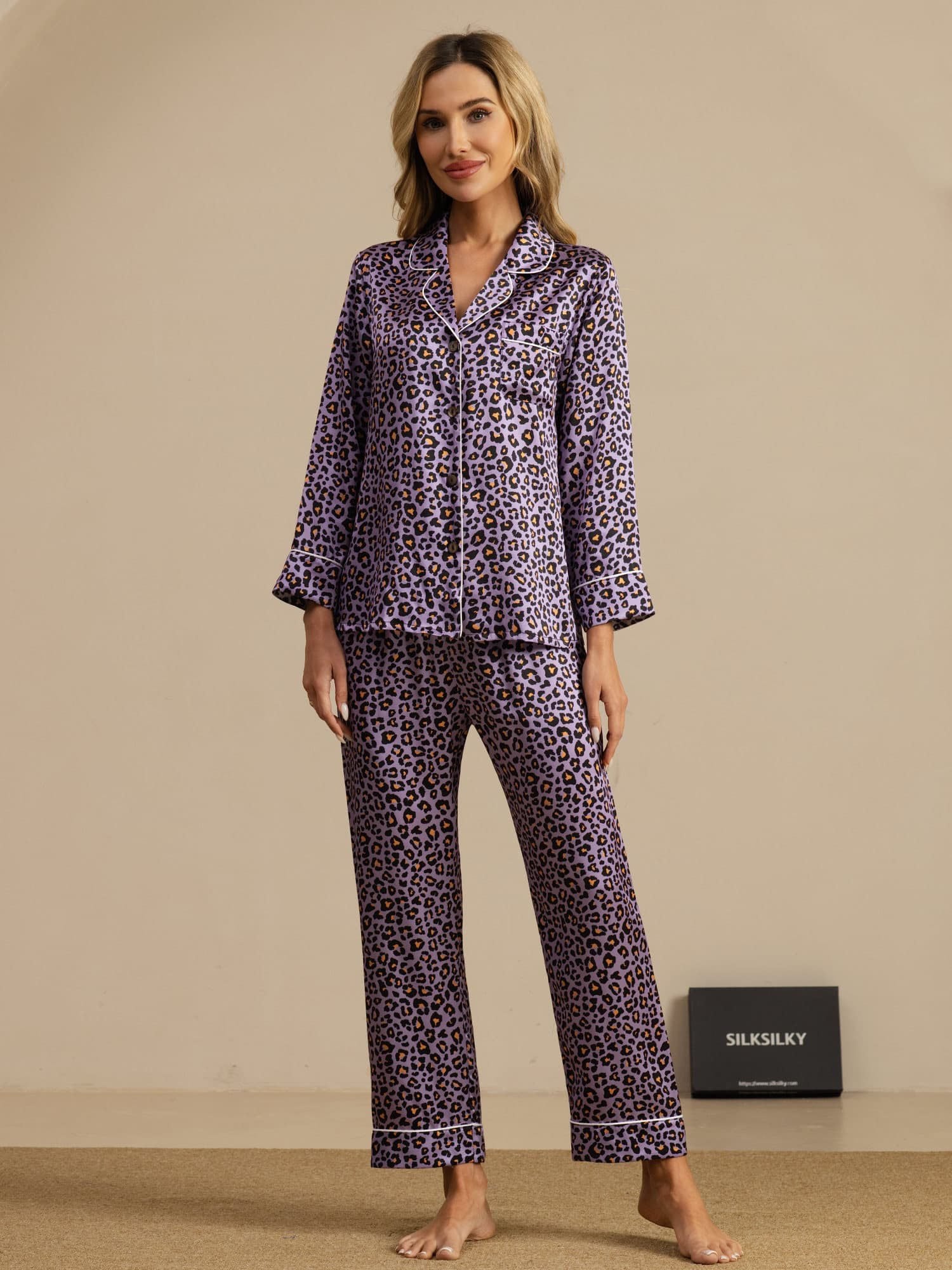[Lila Leopard] SilkSilky-SE 19Momme Lång Ärm Notchkrage Dam Pyjama 001