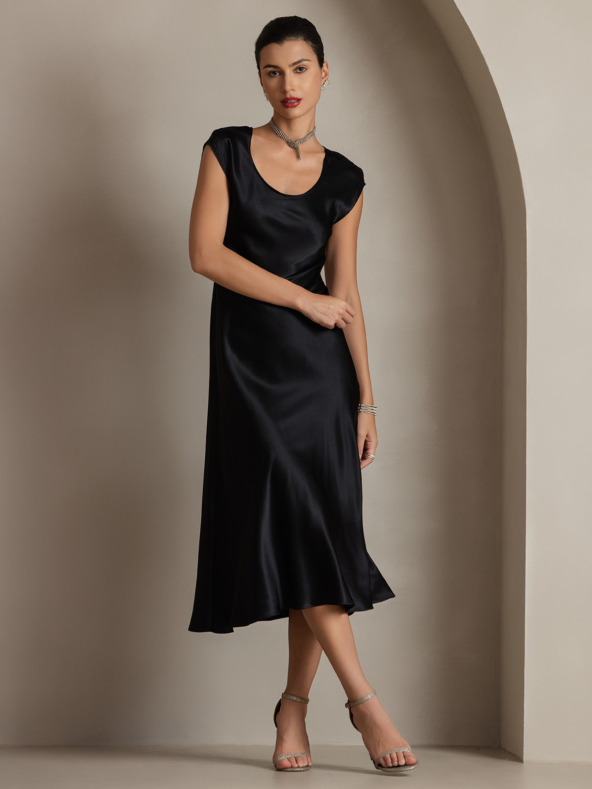 SilkSilky-SE 19Momme Silke Ärmlös Dress Svart 005