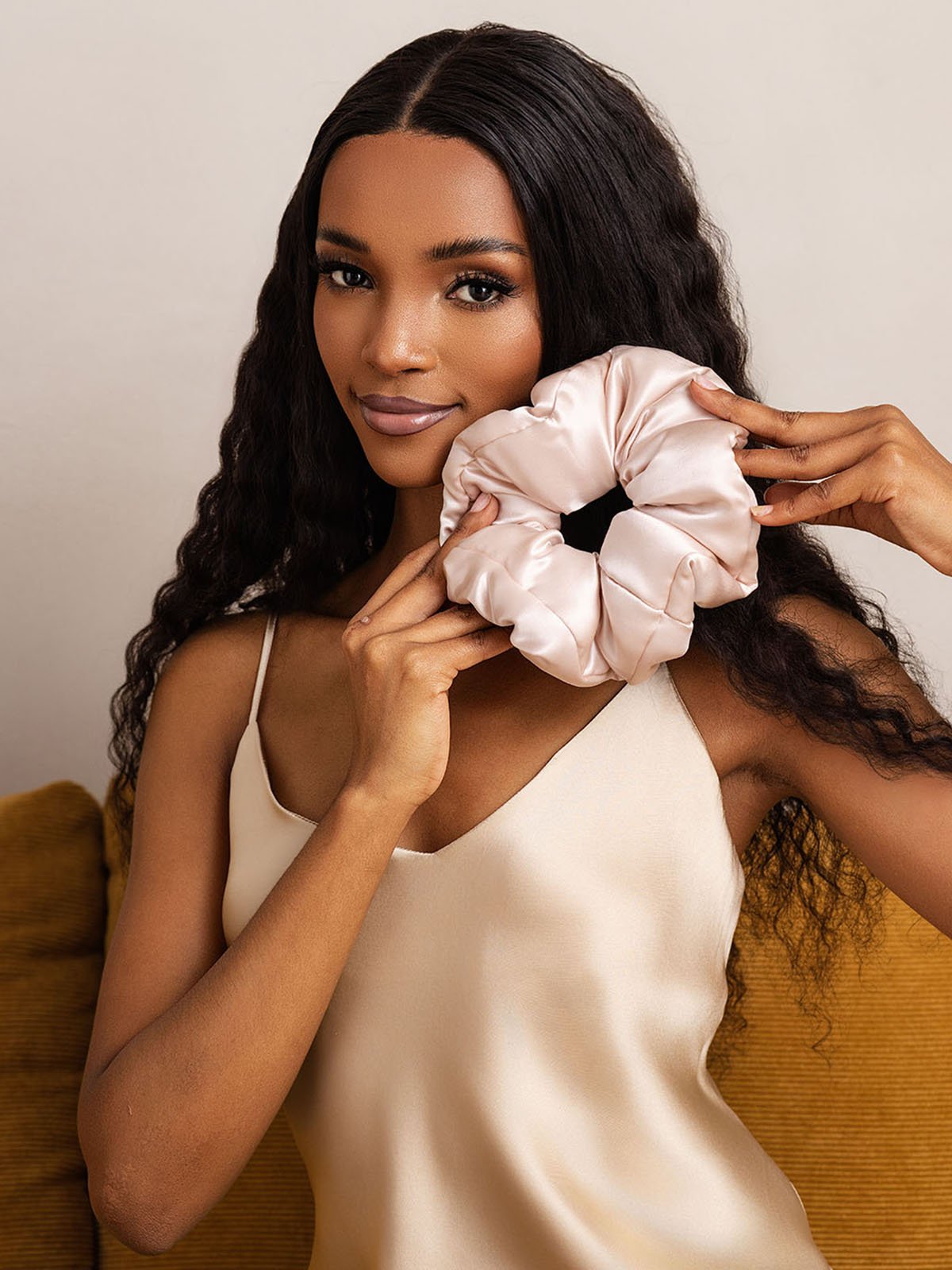 [Rosa] SilkSilky-SE Rent Silke Scrunchie 002