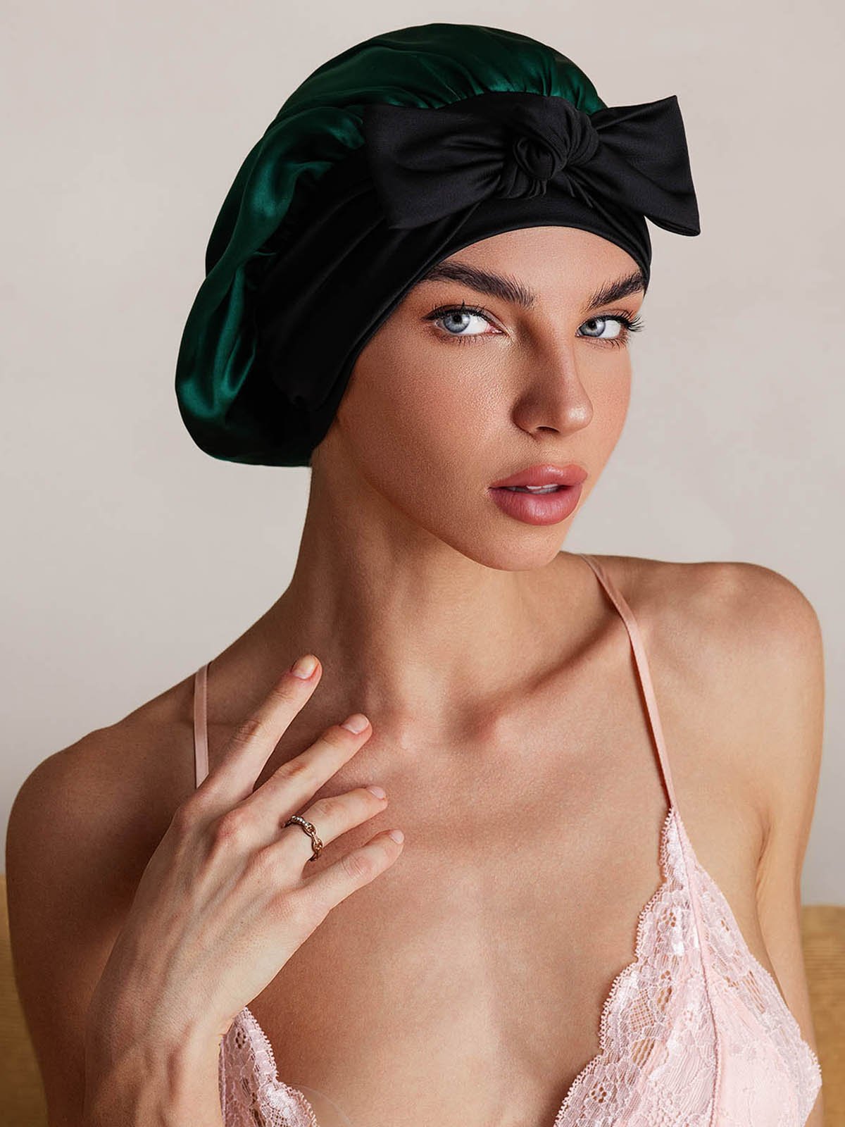 SilkSilky-SE Rent Silke Sleep Cap Mörkgrön 004