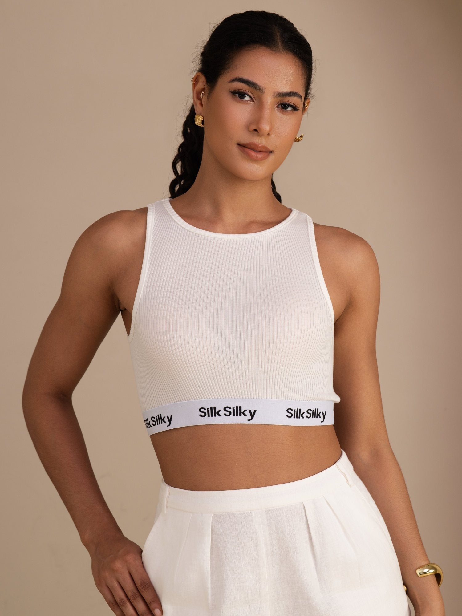 [Vit] SilkSilky-SE Sleeveless Crew Neck Cami Toppar 001
