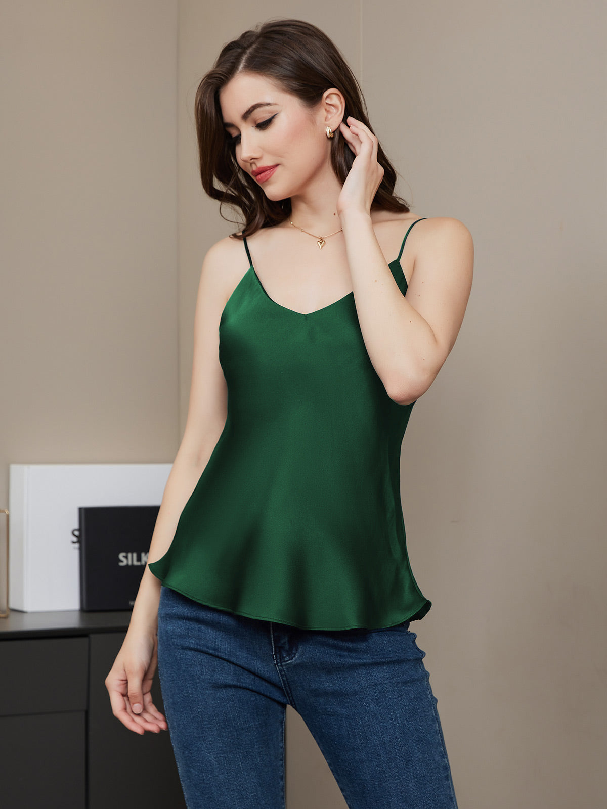[Mörkgrön] SilkSilky-SE Rent Silke V-Hals Cami Toppar 001