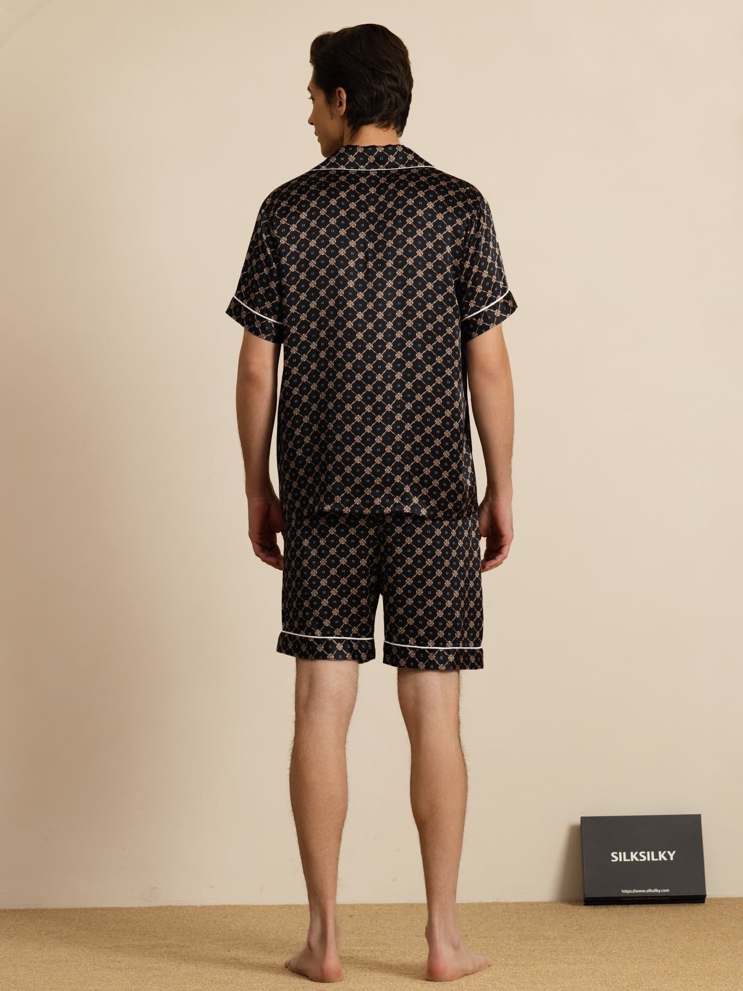 [Svart Kedja] SilkSilky-SE Kort Ärm Notchkrage Herr Pyjama 002