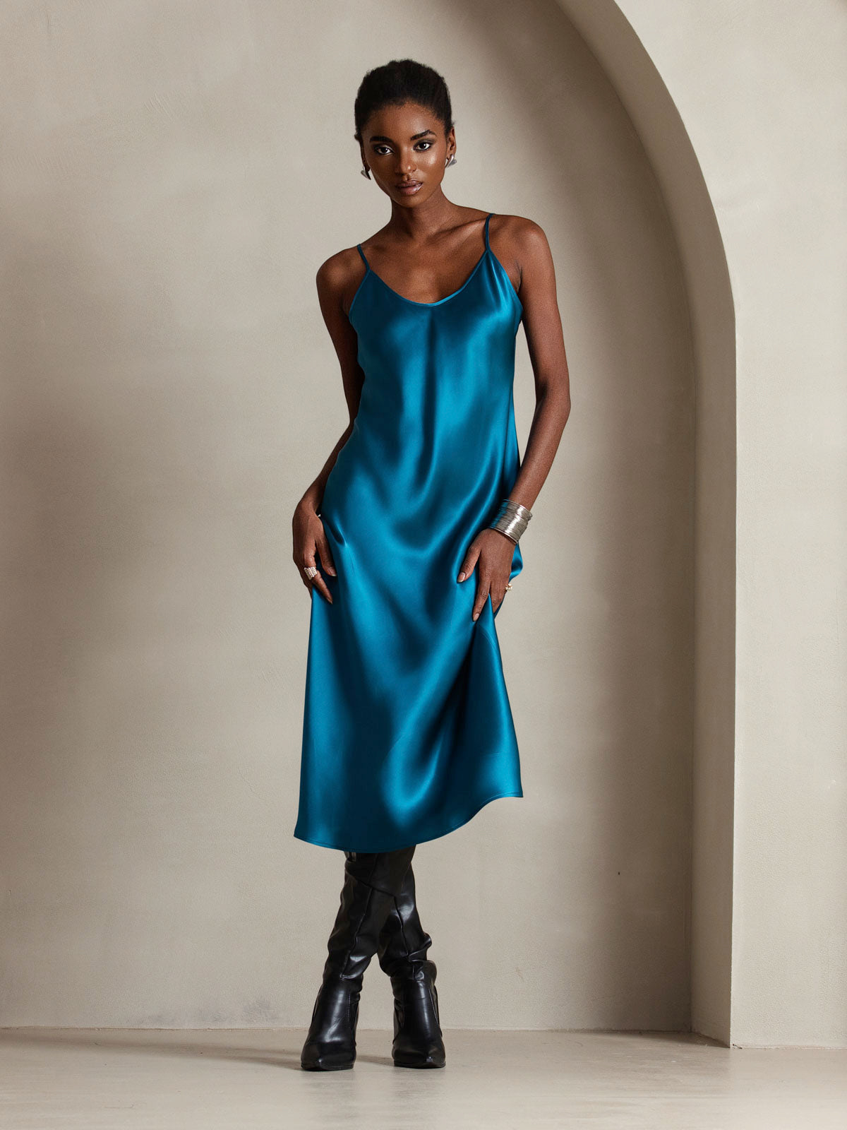 [Kungsblått] SilkSilky-SE Rent Silke Dress 006