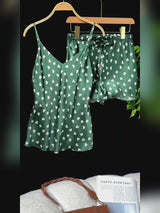 SilkSilky-SE Spaghetti Strap V Neck Camisole Set video 001