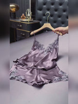 SilkSilky-SE Spaghetti Strap V Neck Camisole Set video 001